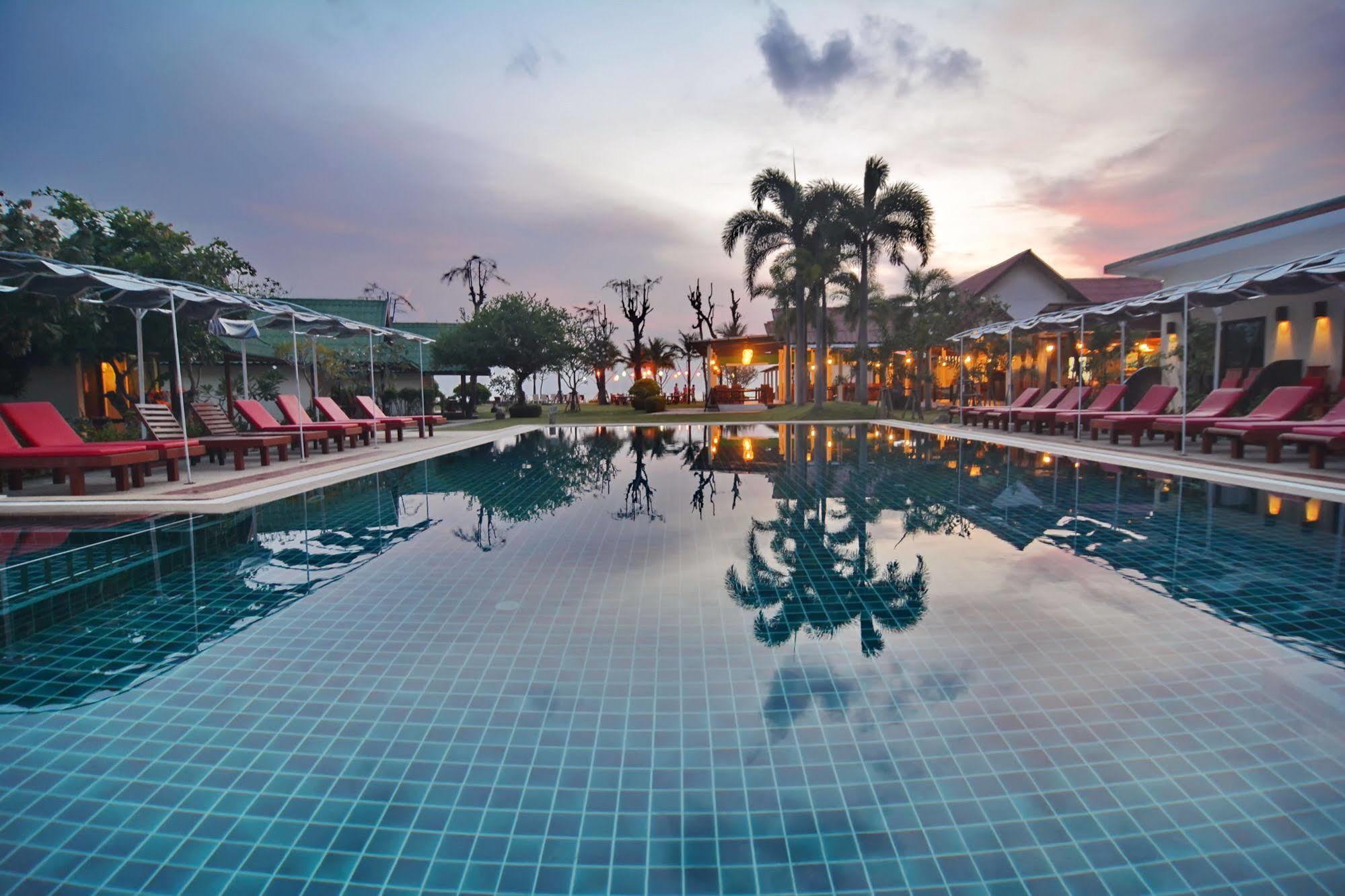 Golden Bay cabaña Ko Lanta Exterior foto